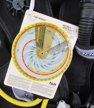 Regolo calcolatore subacqueo PADI